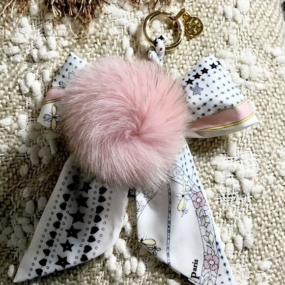 TORY BURCH KEY RING FOX FUR SILKY BOW - Picture 5 of 5